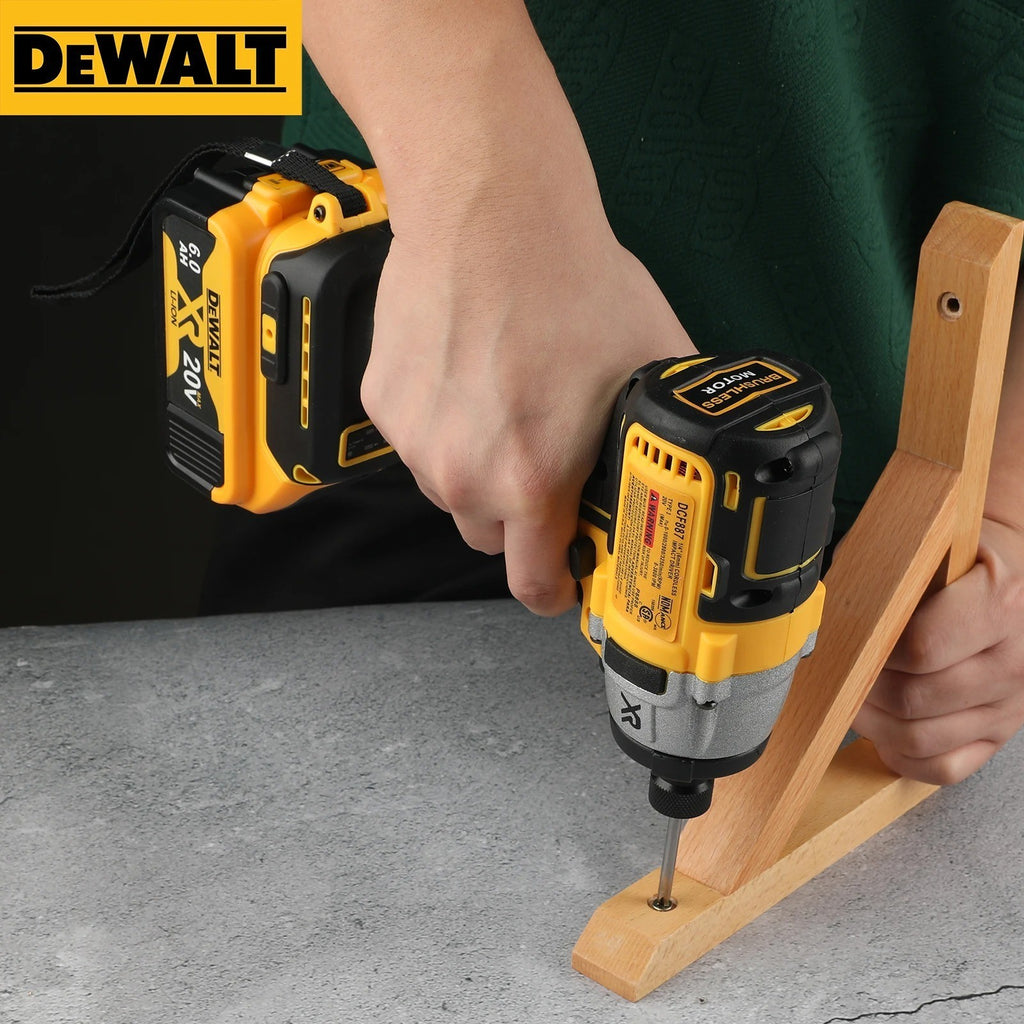 Dewalt DCD887 205N  avitatore a impulsi solo corpo (senza batteria)